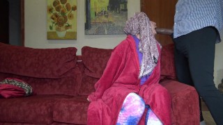 Kurdish immigrant in London lets black coworker cum in her mouth after work